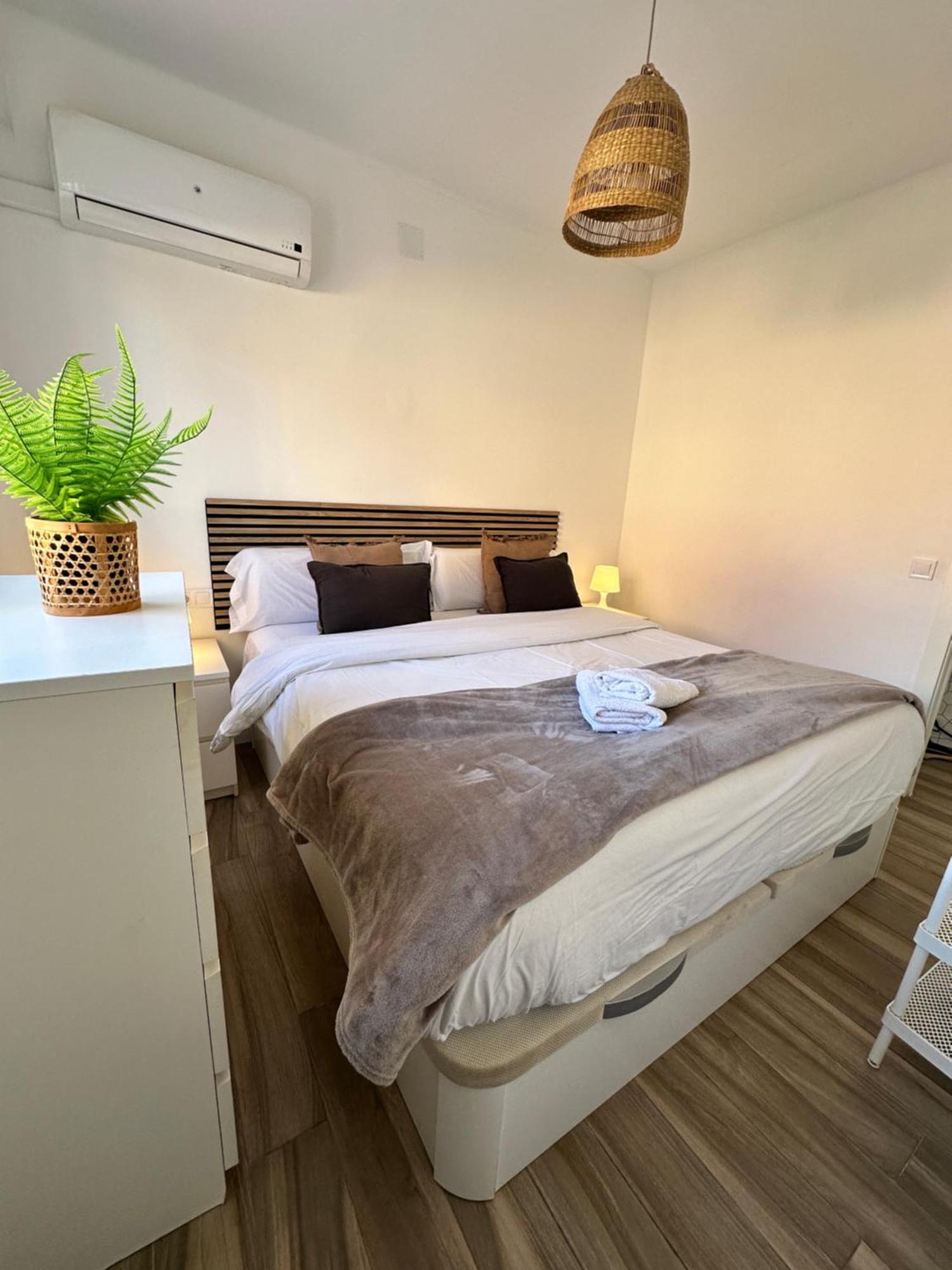 Apartament Alderete Deluxe - 3 *